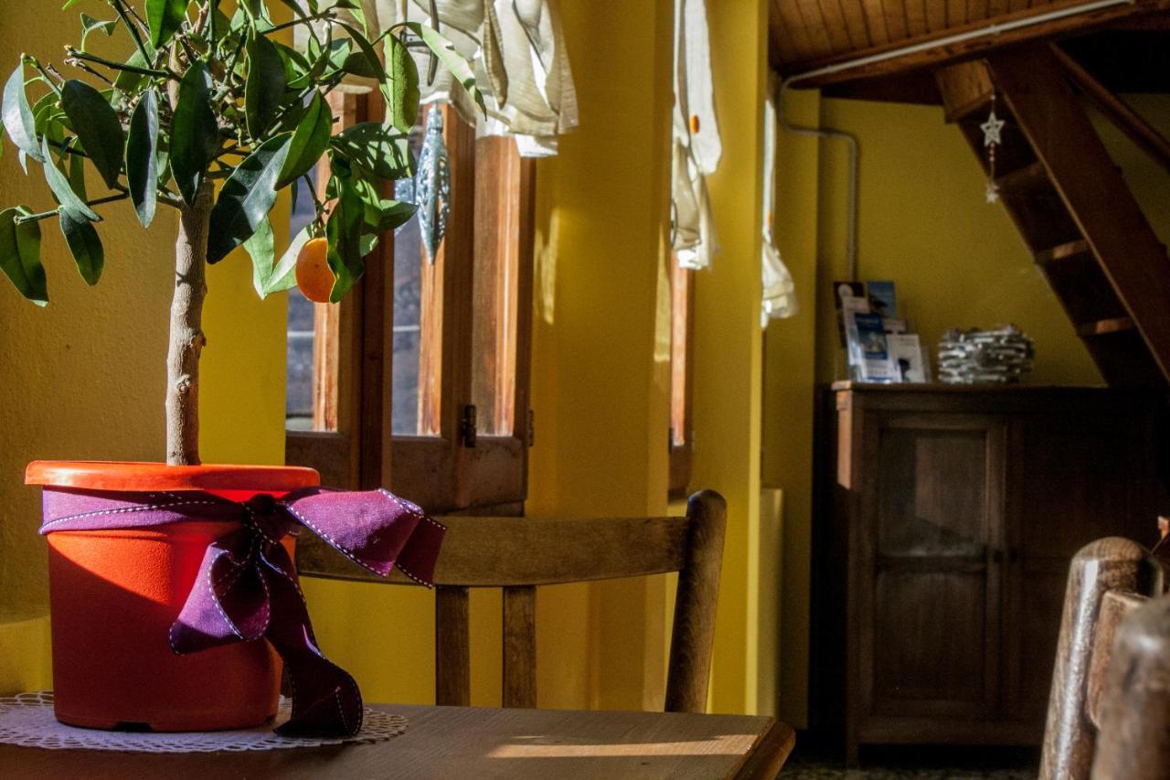 B&B Casa Quaroni Anzino Екстер'єр фото