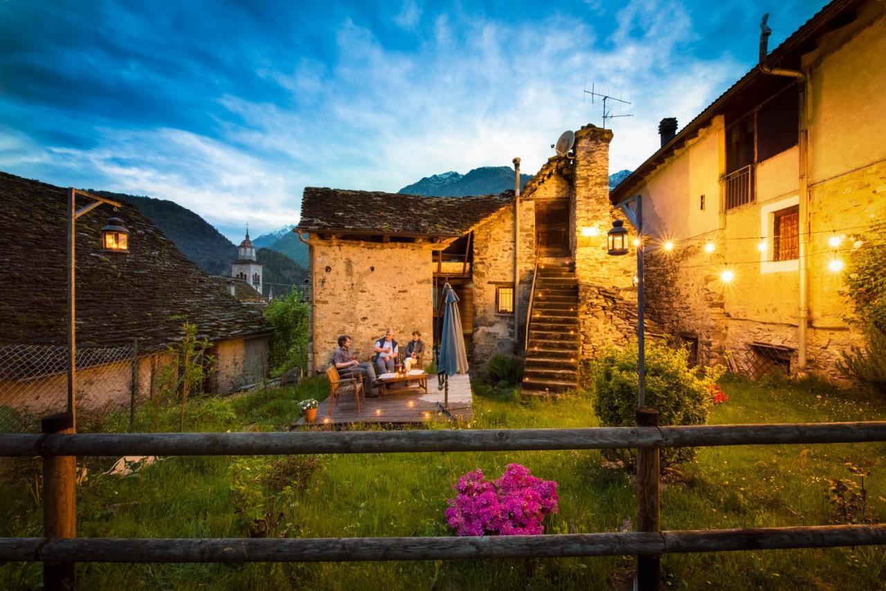 B&B Casa Quaroni Anzino Екстер'єр фото