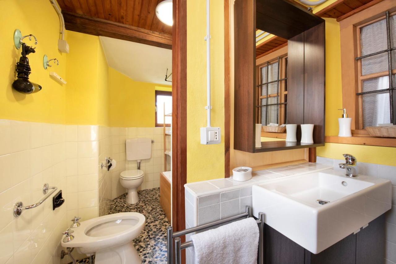 B&B Casa Quaroni Anzino Екстер'єр фото