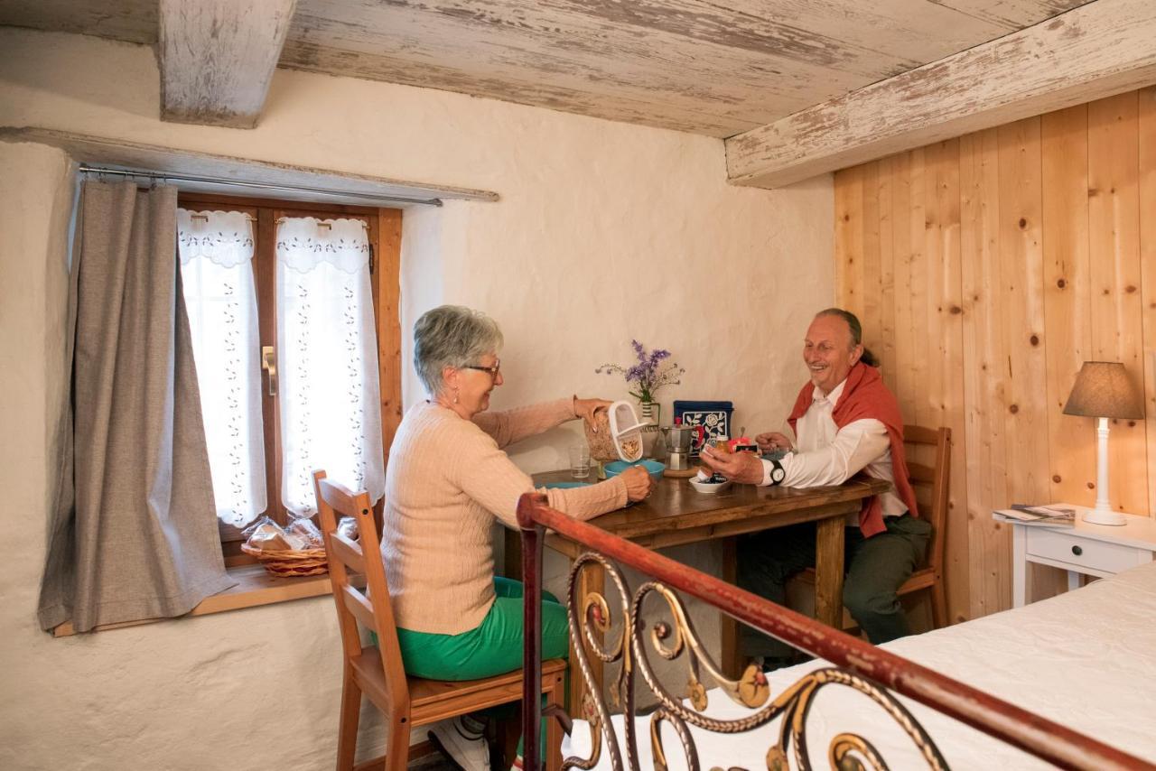 B&B Casa Quaroni Anzino Екстер'єр фото