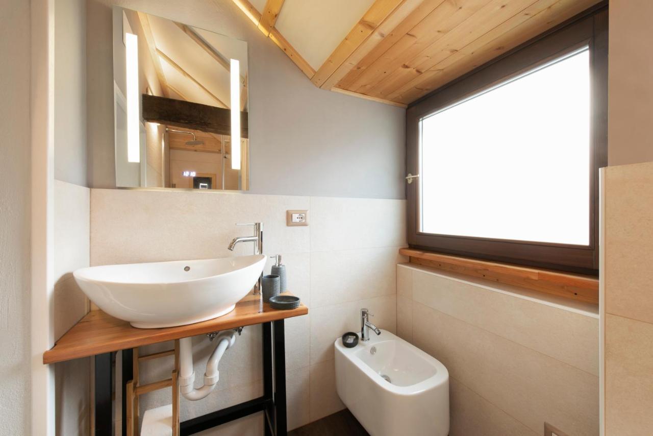B&B Casa Quaroni Anzino Екстер'єр фото